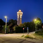 Pod Wieza 2 *